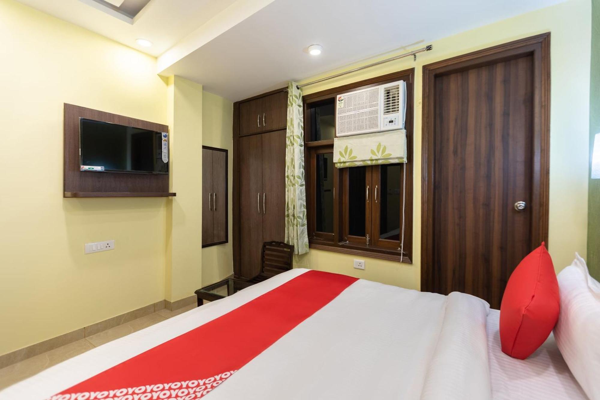 Super Oyo Hotel O Red Stone Inn Yeni Delhi Dış mekan fotoğraf